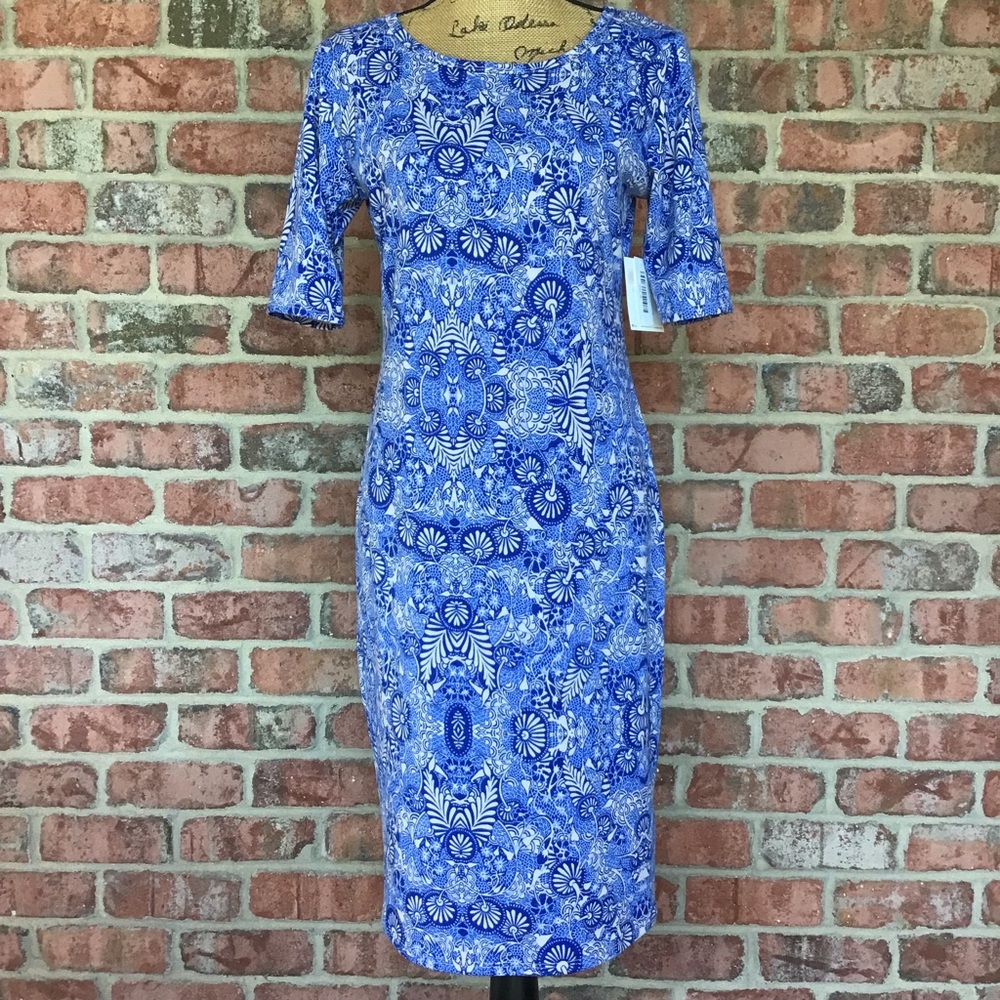 LuLaRoe Julia Dress Med NWT! Comfortable Easy to Wear Great Layering Piece